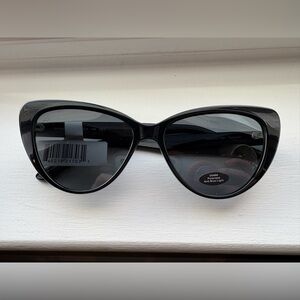 Prive Revaux Black Polarized Blue light sunglasses NWT